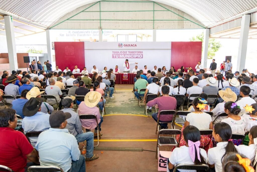 Gobierno de Oaxaca invierte más de 5 mdp en obras y programas sociales en San Jacinto Tlacotepec