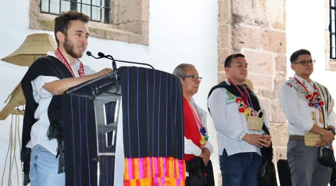 Inauguran muestra artesanal “Michoacán en las Manos” en el Clavijero; por cada mil pesos de compra regalan boleto para concierto de Marco Antonio Solís
