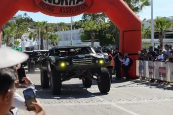 Arranca última etapa de la NORRA Mexican 1000 en ruta La Paz–Los Cabos con 237 equipos