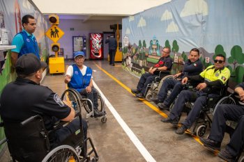 Capacitan a agentes viales de Chihuahua con taller inclusivo 'Ponte en mis Zapatos'