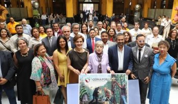Conafor celebra 25 años con cancelación de sello postal conmemorativo