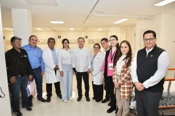 Gobernador Durazo entrega 4 mil 158 becas a estudiantes de primaria en Hermosillo