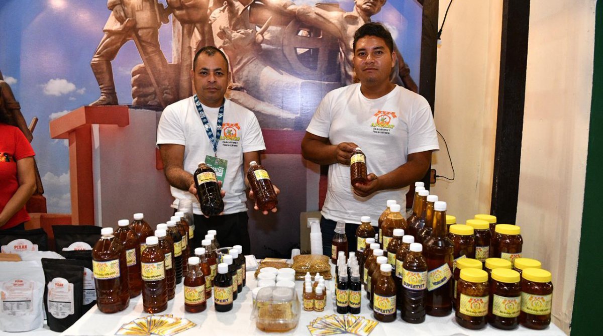 Javier May abandera a delegación histórica de Tabasco para Olimpiada Nacional 2026