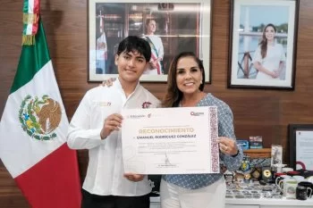 Mara Lezama reconoce a estudiante de Felipe Carrillo Puerto por primer lugar nacional en Lengua y Comunicación