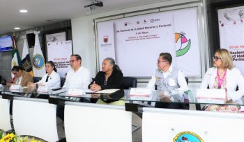 Zacatecas mantiene cero muertes maternas en 2026; realizan jornada académica