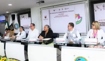 Zacatecas mantiene cero muertes maternas en 2026; realizan jornada académica