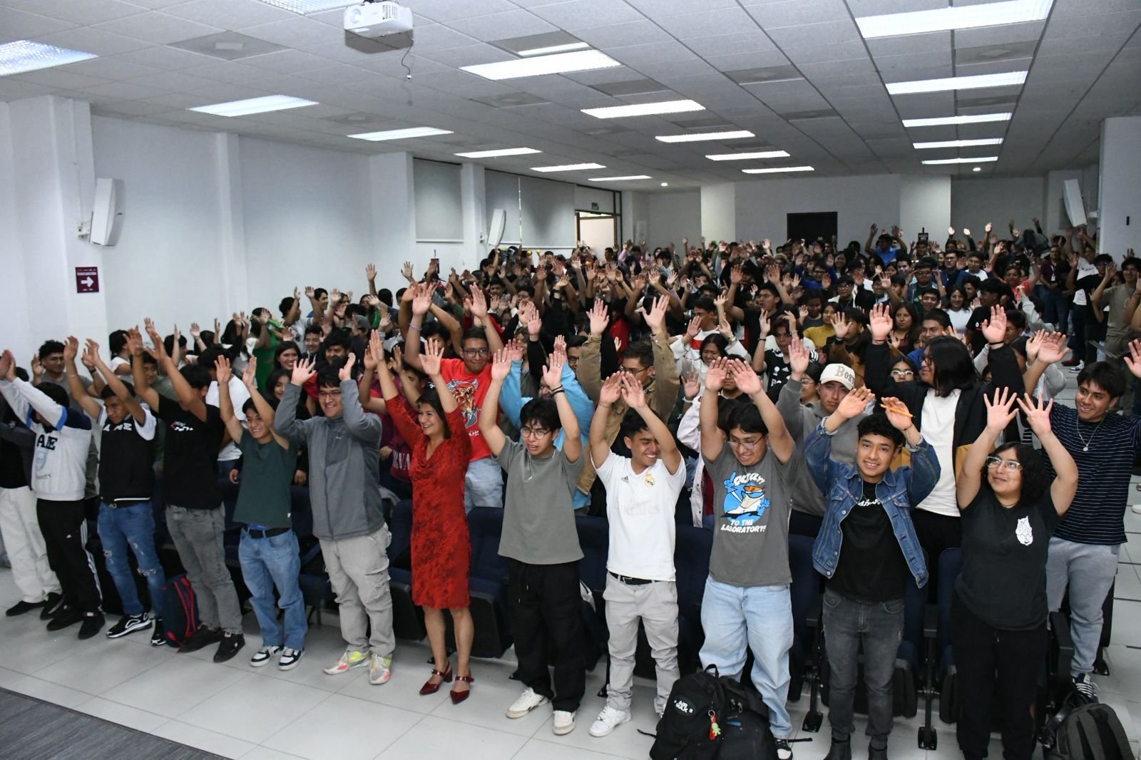 Risoterapia reduce ansiedad 70% en estudiantes de la UTH