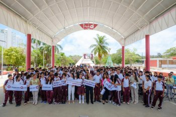 Mara Lezama entrega domo en Secundaria Técnica 11 de Cancún; beneficia a 853 alumnos