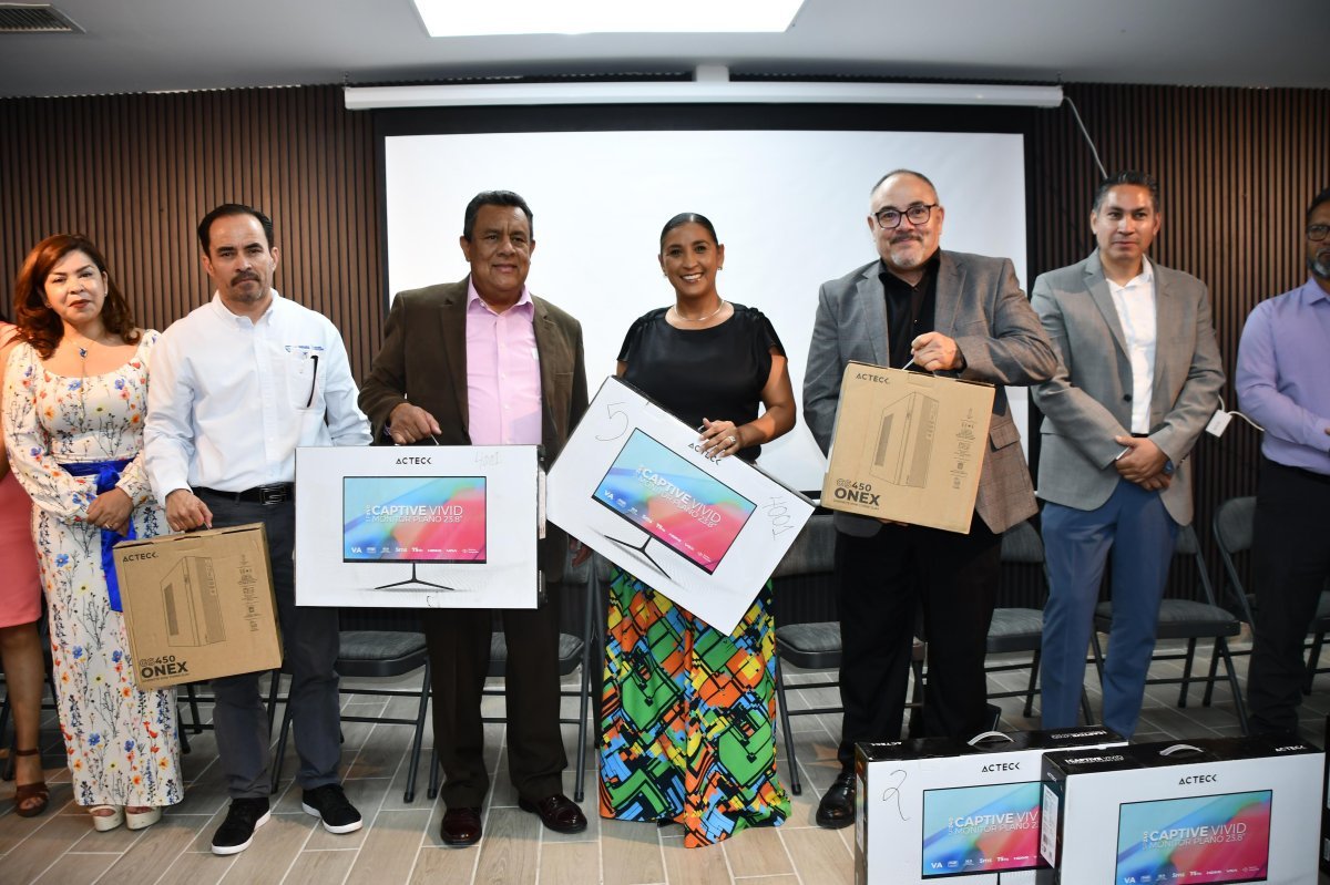 SEyD invierte 1.7 mdp en equipamiento para 15 preparatorias en Chihuahua
