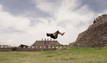 Parkour: la disciplina urbana que desafía la gravedad y transforma la ciudad en un gimnasio