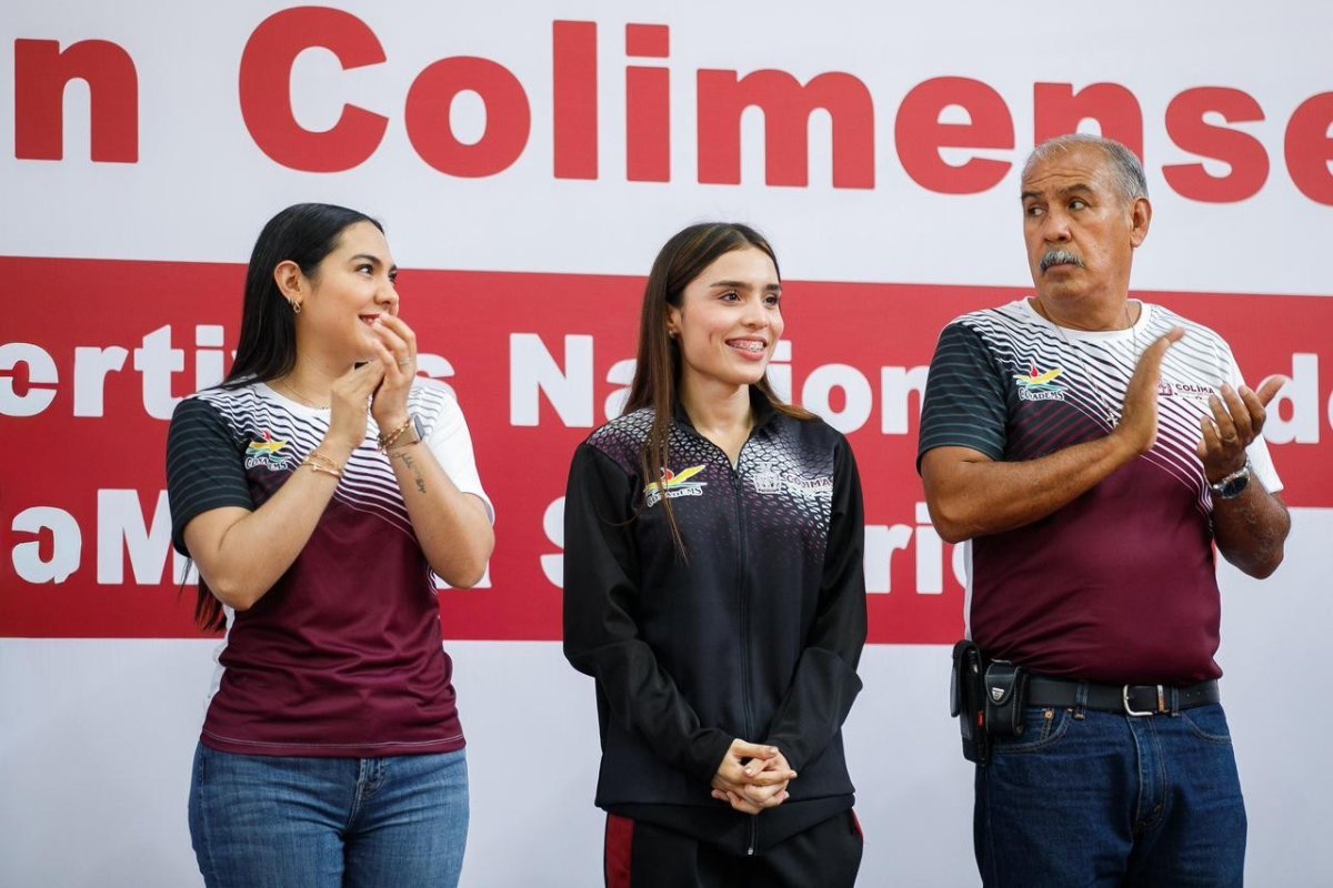 Gobernadora de Colima abandera a delegación para Juegos Nacionales de Educación Media Superior