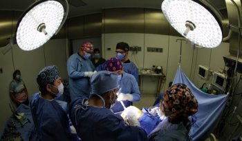 ISSSTE realiza primera jornada de cirugía de rodilla en Chihuahua; beneficia a 28 pacientes