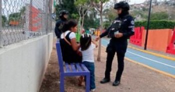 Policía de Chilpancingo refuerza vigilancia en parque Margarita Maza y difunde uso del 911 y 089