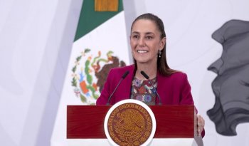 Sheinbaum presenta prototipo de Olinia, el minivehículo eléctrico mexicano que iniciará producción en 2027
