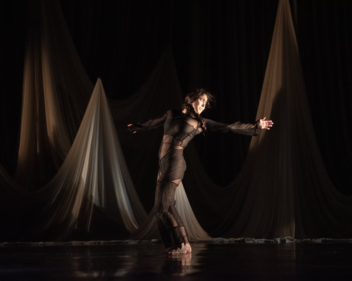Maternar: danza contemporánea que cuestiona el cuidado impuesto a las mujeres en México