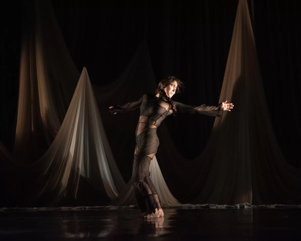 Maternar: danza contemporánea que cuestiona el cuidado impuesto a las mujeres en México
