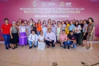 Liz Salgado encabeza reunión regional con DIF municipales de la Costa Chica en Ometepec