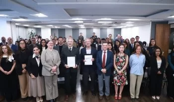 Semarnat y ECOCE firman convenio para impulsar economía circular y reciclaje en México