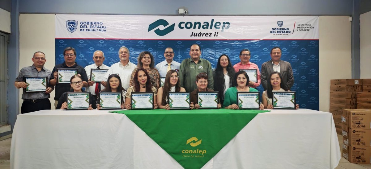 Conalep Chihuahua reconoce a 200 docentes por 5, 10 y 15 años de servicio