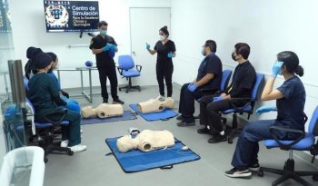 IMSS reconoce a más de 12 mil docentes en salud en el Día del Maestro