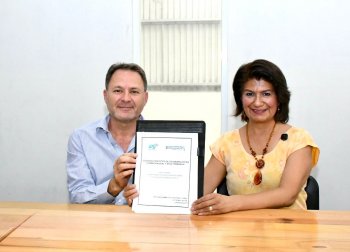 UTH firma convenio con Schallschutz para impulsar inserción laboral de estudiantes