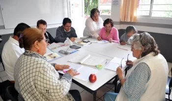 Alfabetización en México alcanza cifra histórica: 189 mil personas aprendieron a leer y escribir en 2026