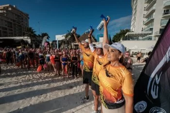 Mara Lezama encabeza el arranque de “El Cruce” Cancún-Isla Mujeres, con más de mil 600 nadadores de 21 países