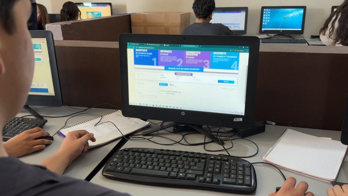46 mil jóvenes se registran para prepa en Chihuahua; proceso sigue abierto hasta mayo