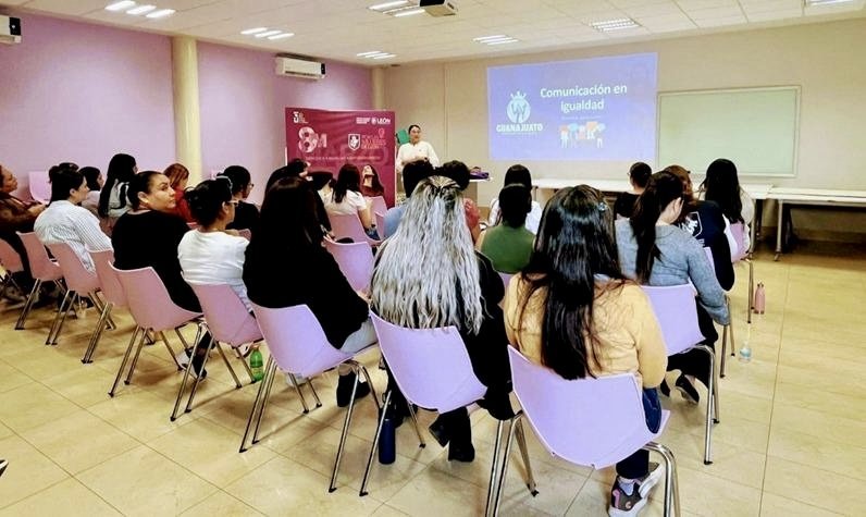 Gobierno de Gente profesionaliza a 898 servidores públicos en lenguaje incluyente