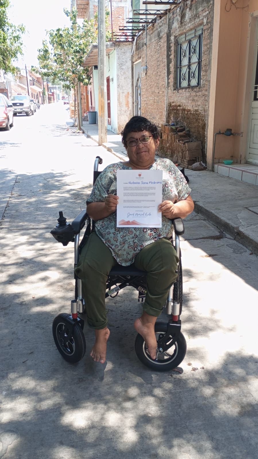 Gobierno de Zacatecas entrega sillas de ruedas a petición ciudadana tras giras de trabajo