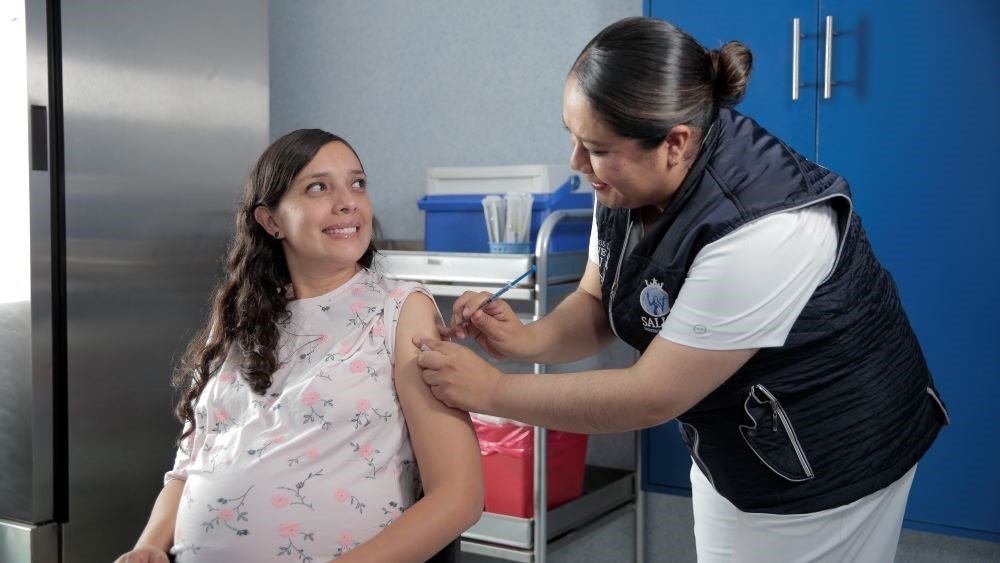 Guanajuato supera en 300% meta de vacunación contra Virus Sincitial Respiratorio