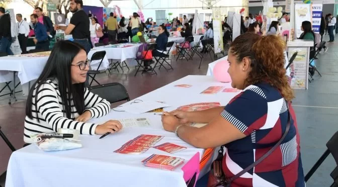 Más de mil 800 empleos ofertarán en seis municipios de Michoacán