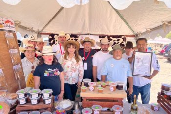 Gobierno de BCS entrega Distintivo de Turismo Comunitario a proyectos sostenibles