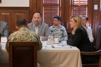 Maru Campos encabeza Mesa de Paz; refrenda coordinación en seguridad en Chihuahua