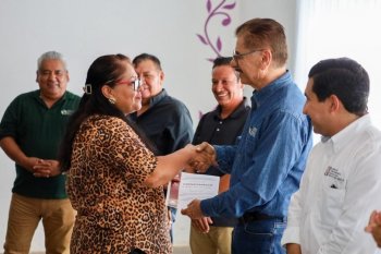 SNE-BCS capacita a 59 familias en Mulegé con cursos de carpintería, estilismo y panadería
