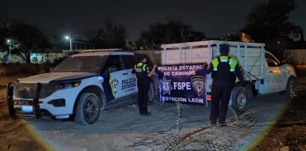 Recuperan vehículo robado y aseguran mercancía de 100 mil pesos en San Francisco del Rincón