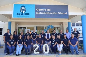 Paciente 313 mil del CEREVI recupera la vista en el XX aniversario del centro