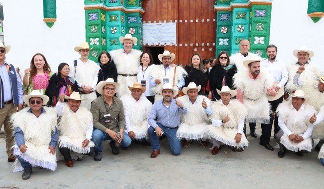 Unesco evalúa programas de alfabetización en México; SEP destaca avances en Chiapas