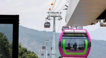 Teleférico de Uruapan impulsa economía y genera empleos en Michoacán, destaca Sedeco