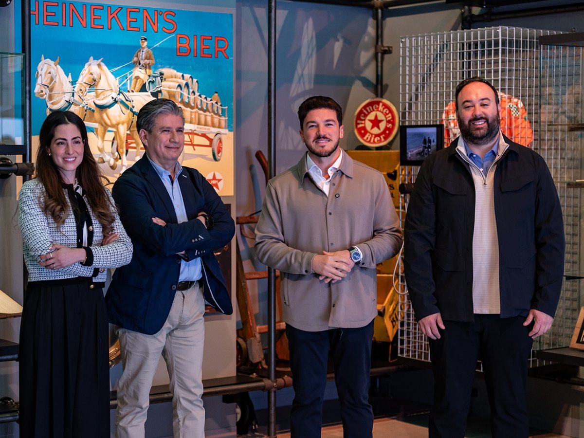 Gobernador de Nuevo León anuncia inversión de 400 mde de Heineken y platica con KNVB
