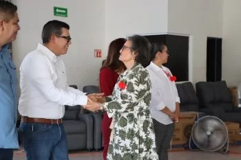 SEDIF entrega equipamiento por 100 mil pesos a Casa de Día para adultos mayores en La Paz