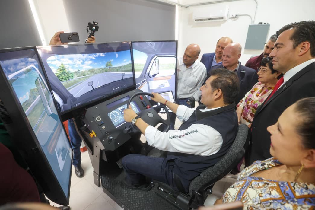 Puebla inaugura primer centro de capacitación para operadores de carga a nivel nacional