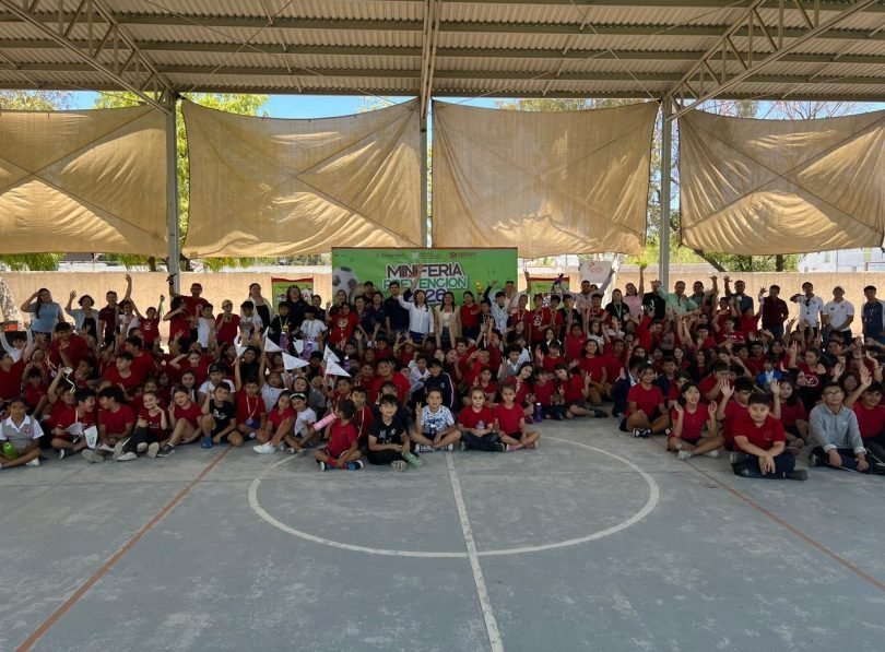 SSPE promueve cultura de paz con miniferia de prevención en primaria de La Paz