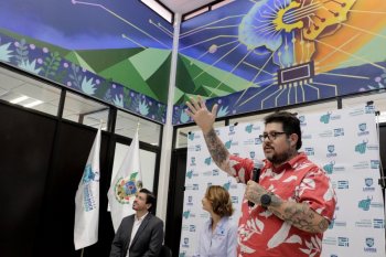 Inauguran mural “Convergencia” en la UTC; une naturaleza, tecnología e identidad