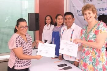 Sectur Oaxaca entrega 115 certificaciones turísticas a prestadores de servicios en Valles Centrales