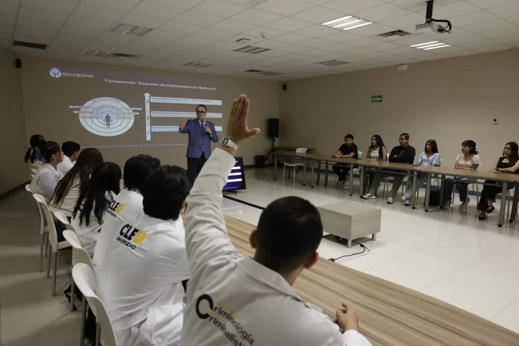Más de 500 estudiantes universitarios conocen el trabajo de la Secretaría de Seguridad y Paz de Guanajuato