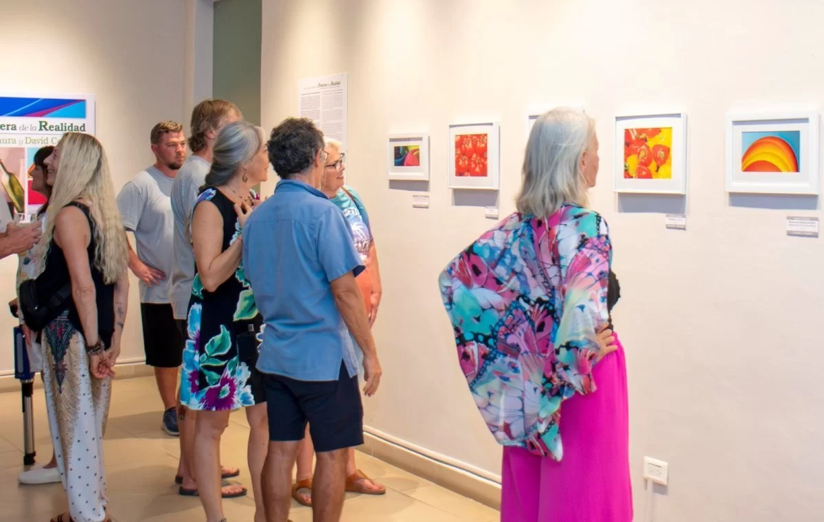 Museo de la Isla inaugura exposición 'La Frontera de la Realidad' que combina fotografía y dibujo hiperrealista