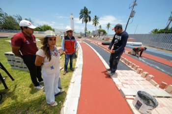 Mara Lezama supervisa colocación de pista de atletismo certificada en Chetumal