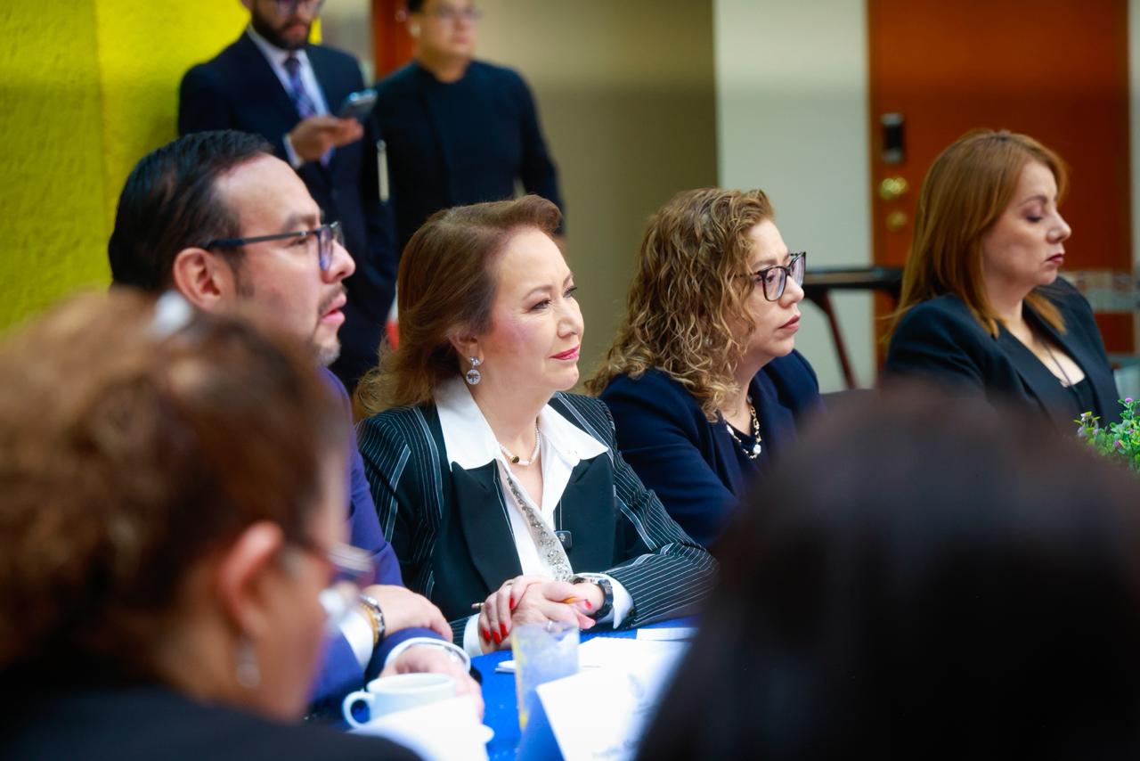 Esquivel sostiene que sistema judicial mexicano garantiza inversiones y derechos laborales