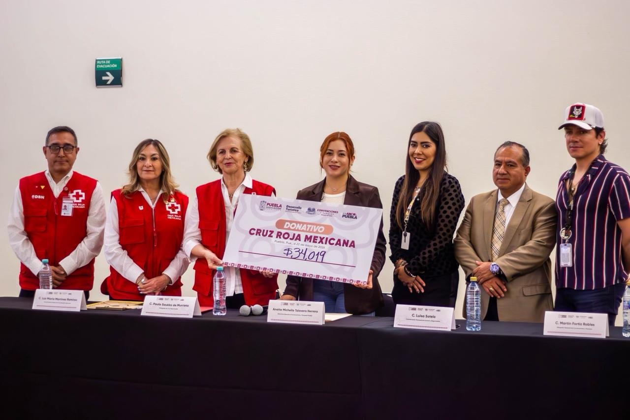 Convenciones y Parques dona más de 34 mil pesos a Cruz Roja en Puebla